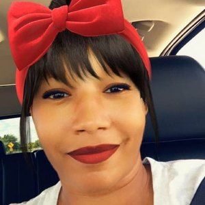 Meet your Posher, Renee